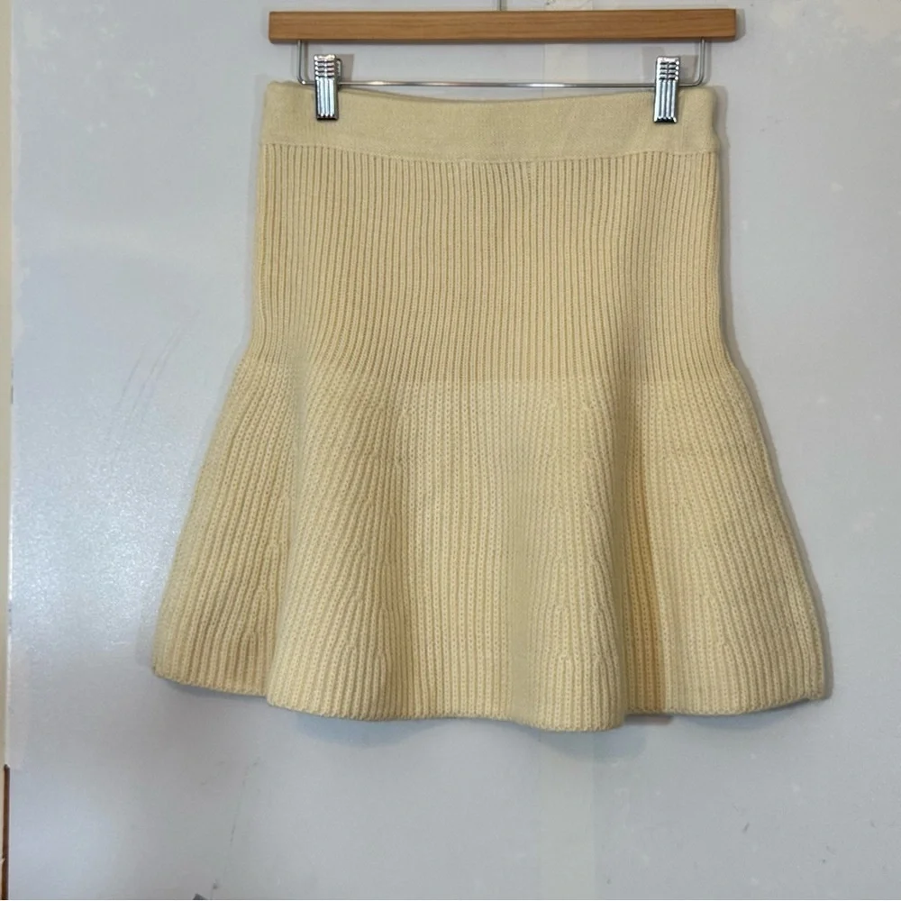Zara Chunky Knit Wool Blend Flutter Mini Pull-On Skirt-Cream | Size M